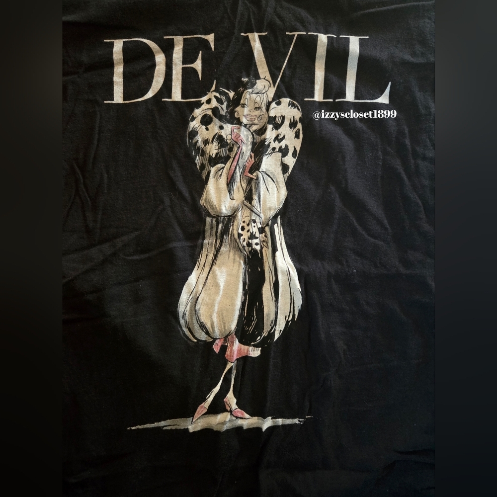 Torrid Disney Villains Cruella De Vil Graphic T-shirt
